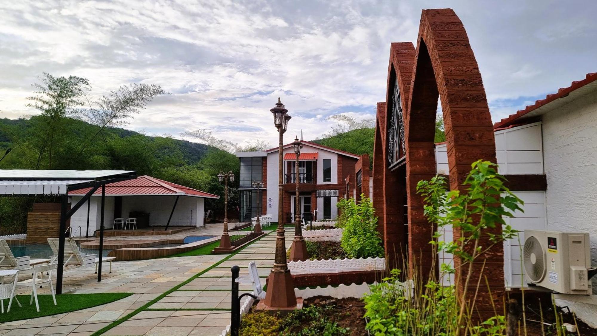 Nostravila Lonavala Exterior foto
