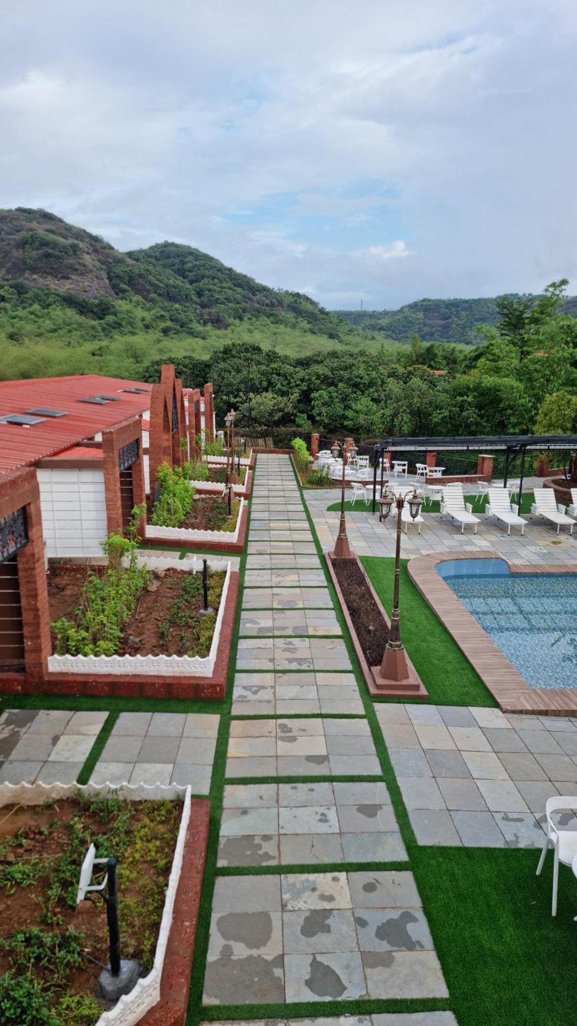Nostravila Lonavala Exterior foto